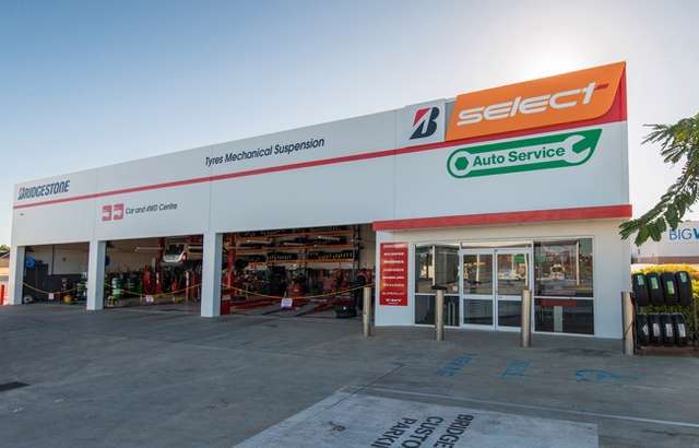Bridgestone Select Tyre & Auto Kingsway workshop gallery image