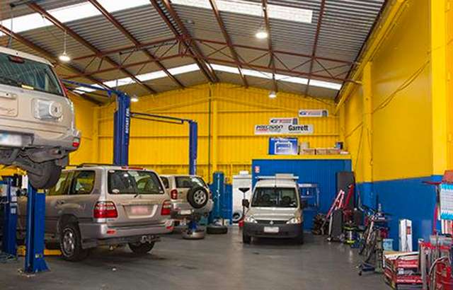 Rapid Tune Cranbourne workshop gallery image