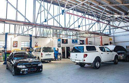 Karworx Vehicle Service Centre Essendon workshop gallery image