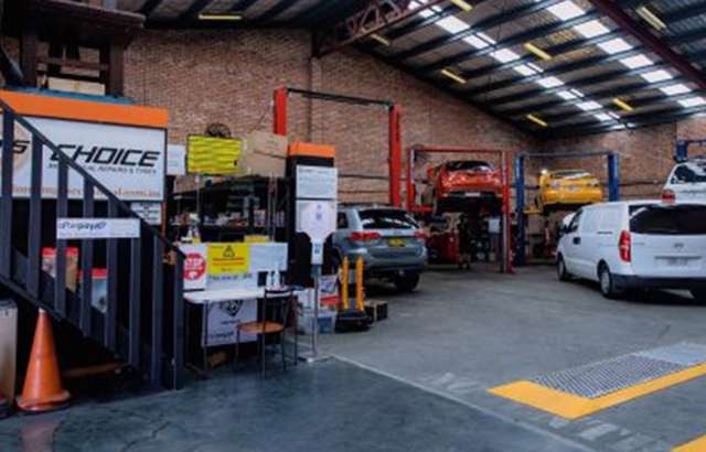 1st Choice Mechanical Repairs and Tyres workshop gallery image