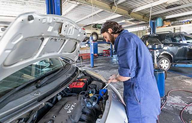 Max Mechanics and Mufflers workshop gallery image