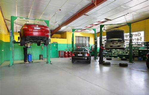 AutoPlus Mordialloc workshop gallery image