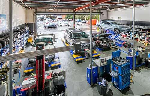 Express Lube Cessnock workshop gallery image