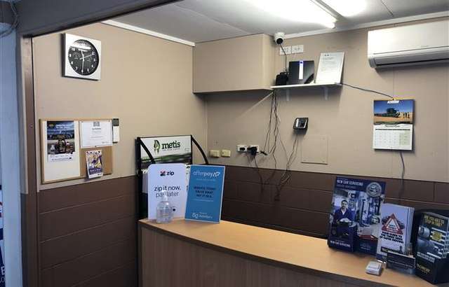 Downs Automotive Service workshop gallery image
