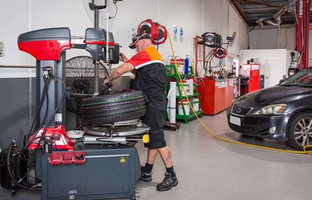 Bridgestone Select Tyre & Auto Robina workshop gallery image
