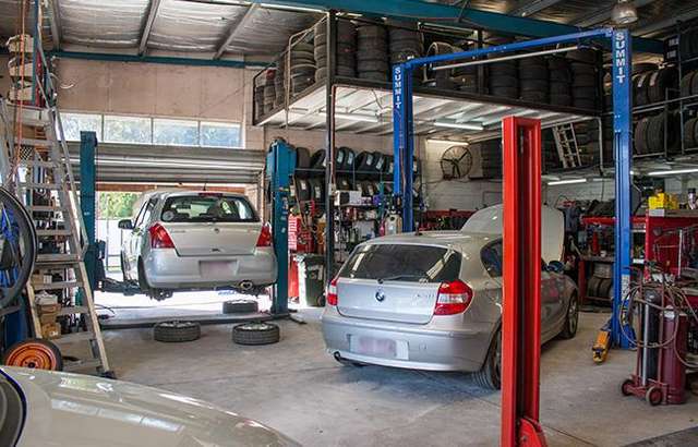 BJM Mechanical Mufflers and Tyres workshop gallery image