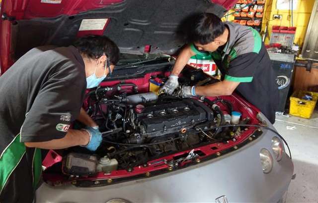 Grace Mechanic workshop gallery image