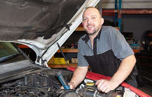 4tune Automotive Land Rover Specialist workshop gallery image