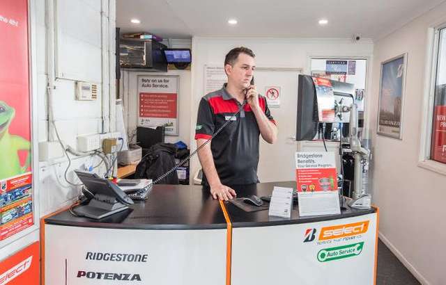 Bridgestone Select Tyre & Auto Mount Gravatt workshop gallery image