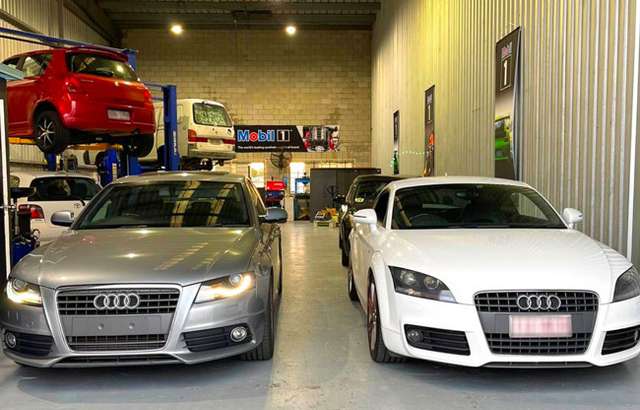 JR Auto Service Gold Coast workshop gallery image