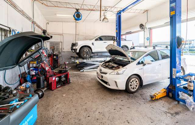 Bridgestone Select Tyre & Auto Nundah workshop gallery image