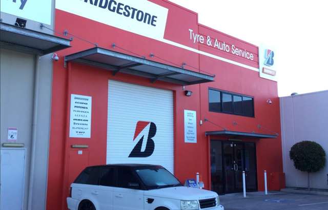 Bridgestone Select Tyre & Auto Helensvale workshop gallery image