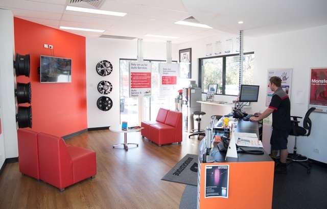 Bridgestone Select Tyre & Auto Baldivis workshop gallery image