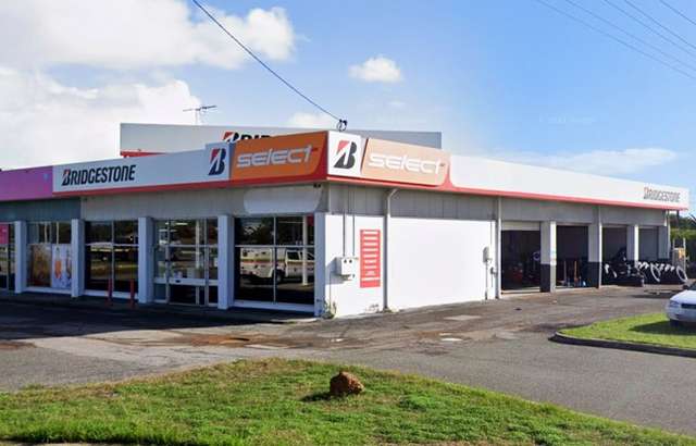 Bridgestone Select Tyre & Auto Rockingham workshop gallery image