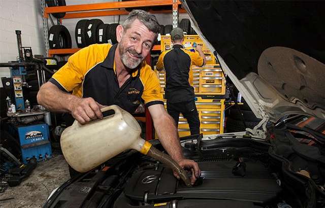 SNJ Tyres & Mechanical workshop gallery image
