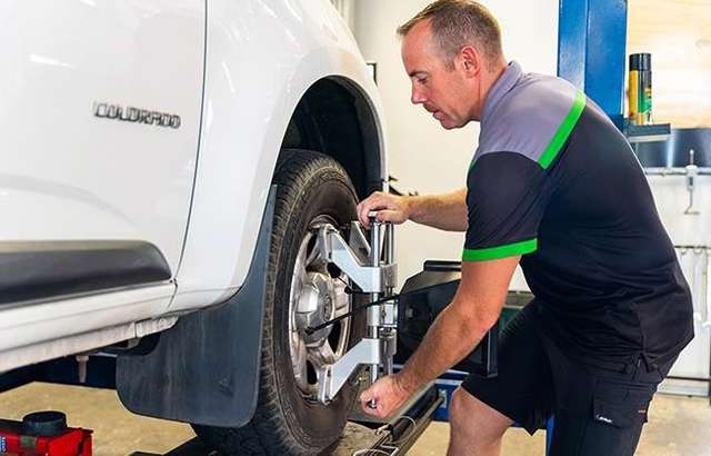 M & R Auto Care workshop gallery image