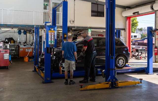 Bridgestone Select Tyre & Auto Ashmore workshop gallery image