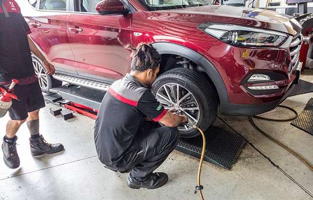 Bridgestone Select Tyre & Auto Ipswich workshop gallery image