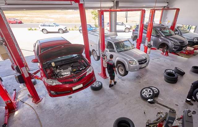 Bridgestone Select Tyre & Auto Plainland workshop gallery image
