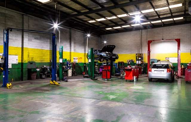 AutoPlus Preston workshop gallery image
