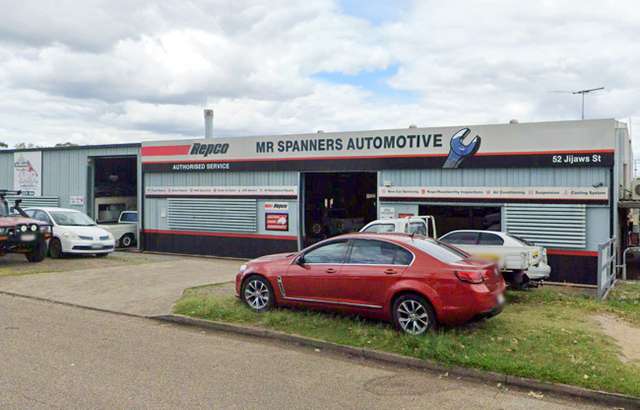 Mr Spanner's Automotive workshop gallery image