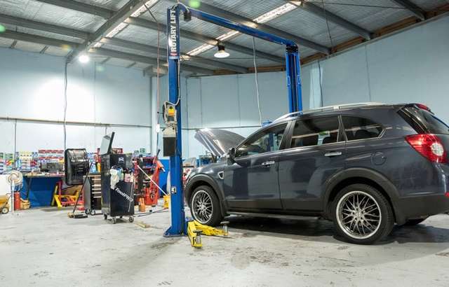 N W T Automotive workshop gallery image