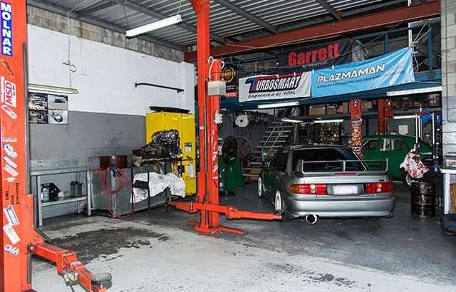 Step Up Automotive workshop gallery image