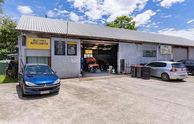 Alltyres Auto Centre workshop gallery image
