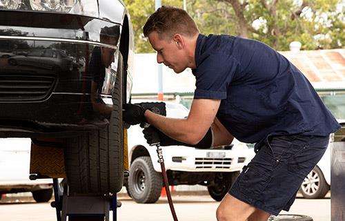 Mitchelton Service Centre workshop gallery image