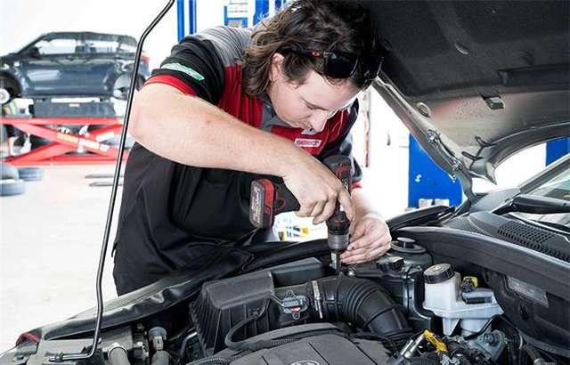 Bridgestone Select Tyre & Auto Upper Coomera workshop gallery image