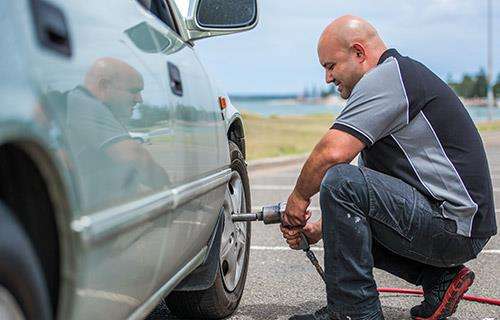 TopEnd Automotives workshop gallery image