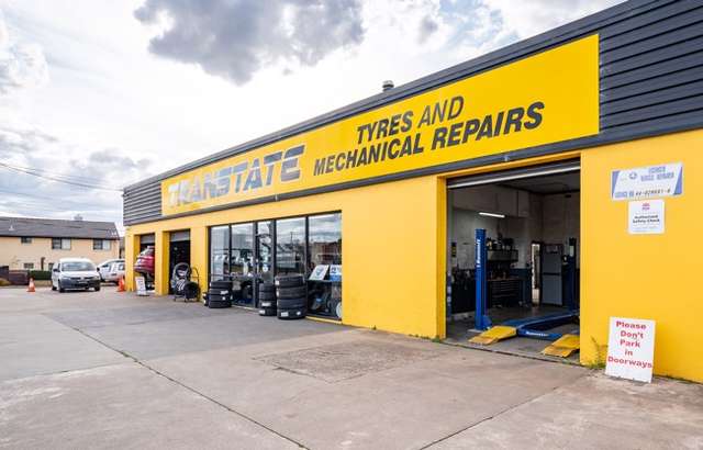 Transtate Tyres and Mechanical Repairs Queanbeyan workshop gallery image