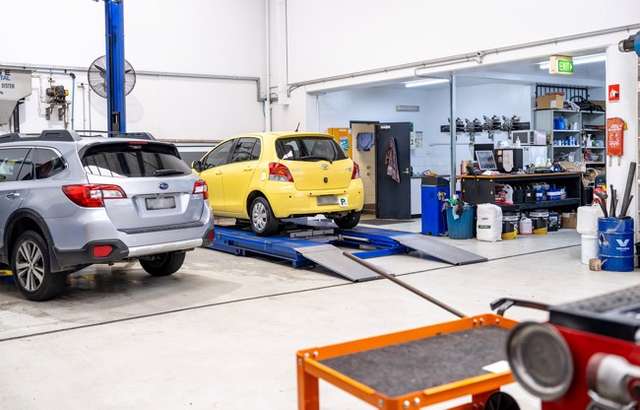 Peninsula 2 & 4WD workshop gallery image