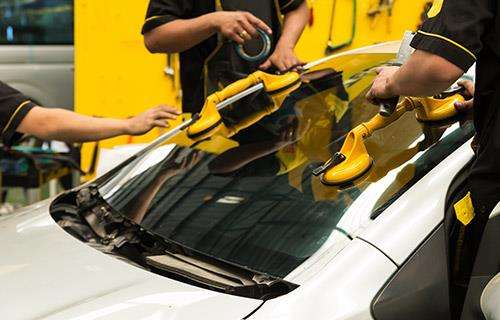 Glass Assist - Lawnton workshop gallery image