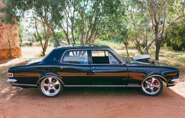 Dongara Smash Repairs & Windscreens workshop gallery image