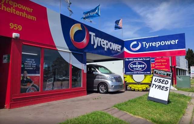 Tyrepower Cheltenham workshop gallery image