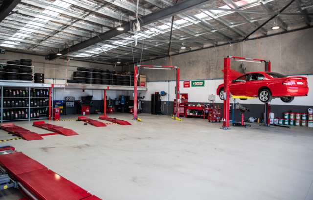 Bridgestone Select Tyre & Auto Werrington workshop gallery image