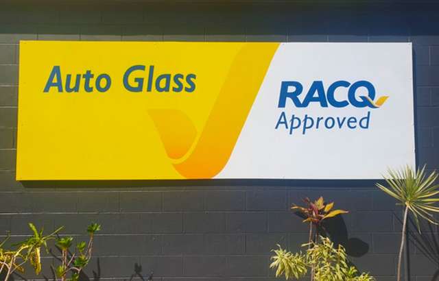 Centre Point Windscreens & Window Tinting Cairns workshop gallery image