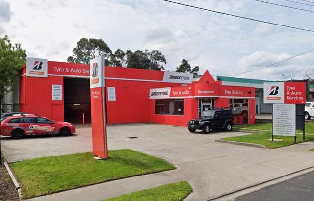 Bridgestone Select Tyre & Auto Oakleigh workshop gallery image