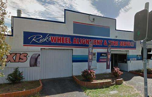 Rick's Wheel Alignment & Tyre Service workshop gallery image
