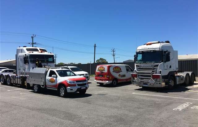 AAA Windscreen and Tinting Mobile workshop gallery image