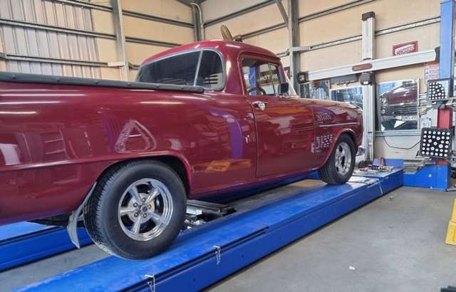Robo's Tyreworks workshop gallery image