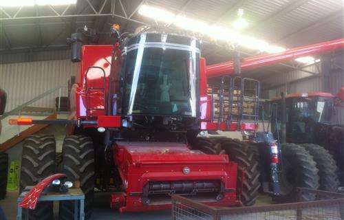 EP Windscreens & Window Tinting Mobile workshop gallery image