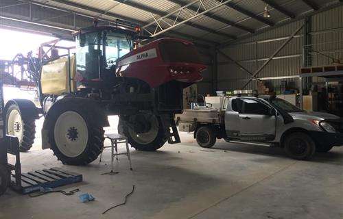 EP Windscreens & Window Tinting Mobile workshop gallery image