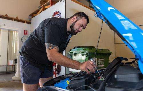 Parry's Automotive workshop gallery image