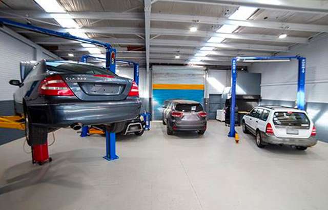 Hoppers Auto Care workshop gallery image
