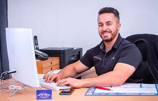 Hoppers Auto Care workshop gallery image
