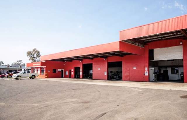 Bridgestone Select Tyre & Auto Narellan workshop gallery image