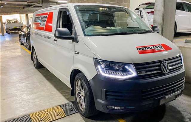 Metro Auto Glass workshop gallery image