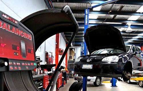 Carrum Downs Car & Tyre Centre workshop gallery image